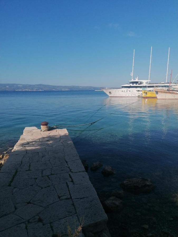 Apartment Sodan 72 Omiš Eksteriør bilde