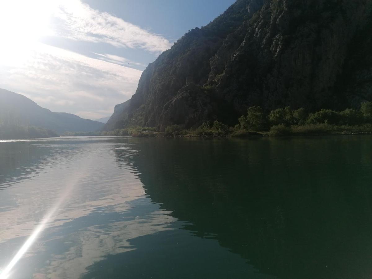 Apartment Sodan 72 Omiš Eksteriør bilde